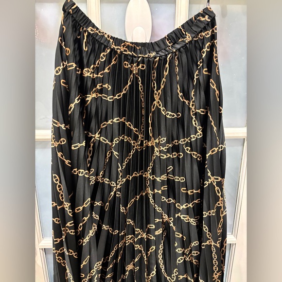 BRAND NEW Anne Klein Elegant Black and Gold Pleated Skirt size M - Picture 7 of 10